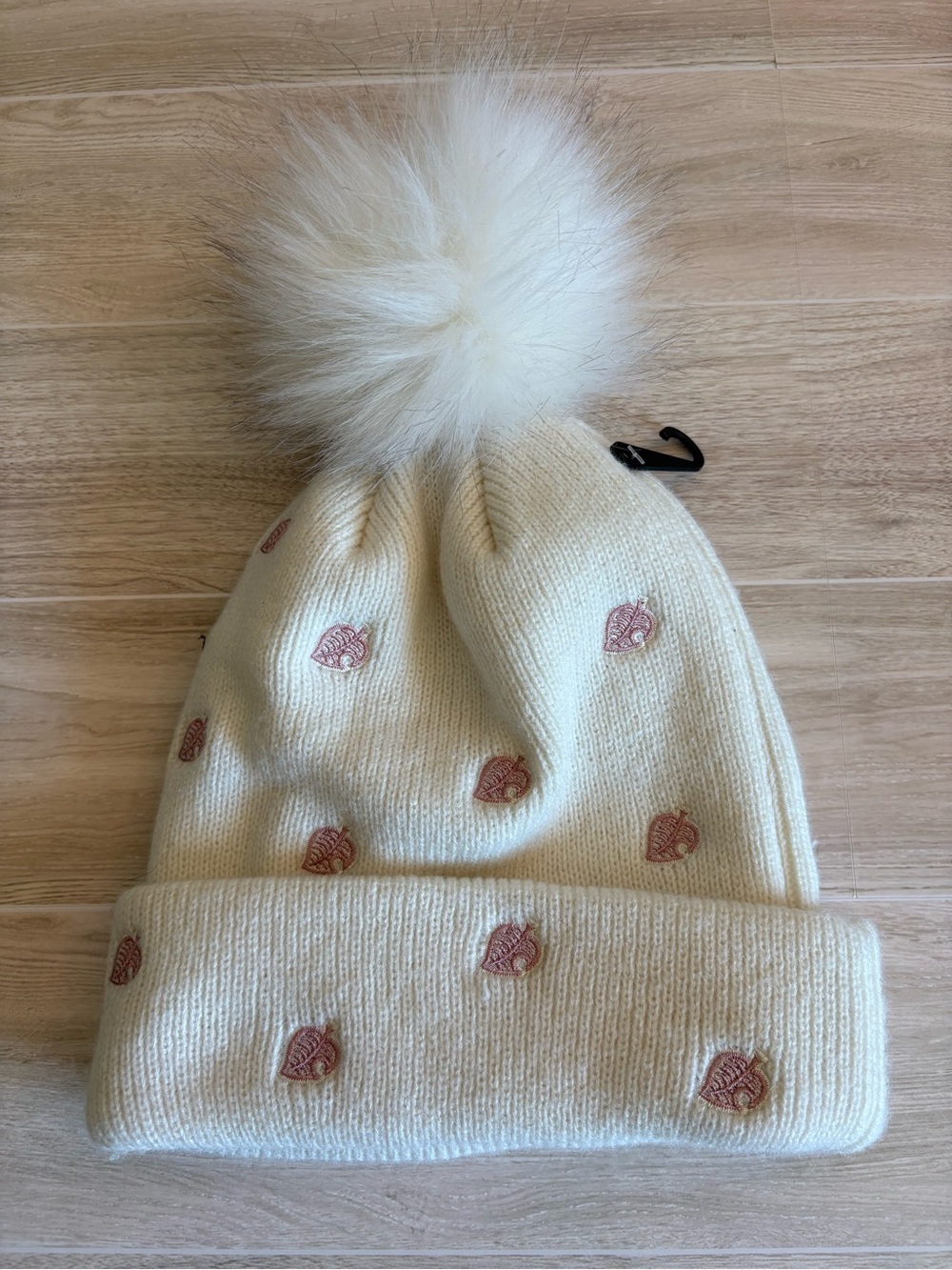 Animal Crossing Cream Knit Beanie w/ Faux-Fur Pom Pom EUC Kidcore Girlhoodcore - Picture 2 of 8